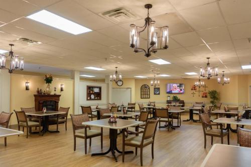 Baton Rouge Health Care Center Dining