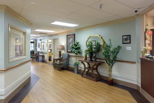 Baton Rouge Health Care Center Entryway