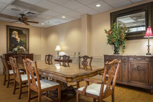 Chateau de Notre Dame Assisted Living's Board Table