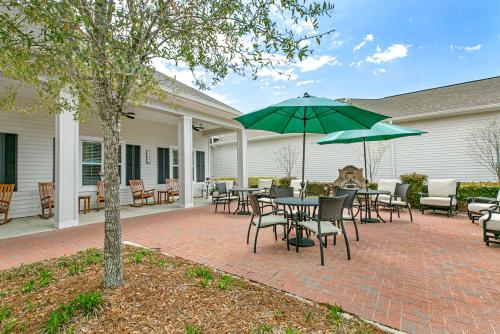 St. Anthony Gardens' Courtyard toward Building